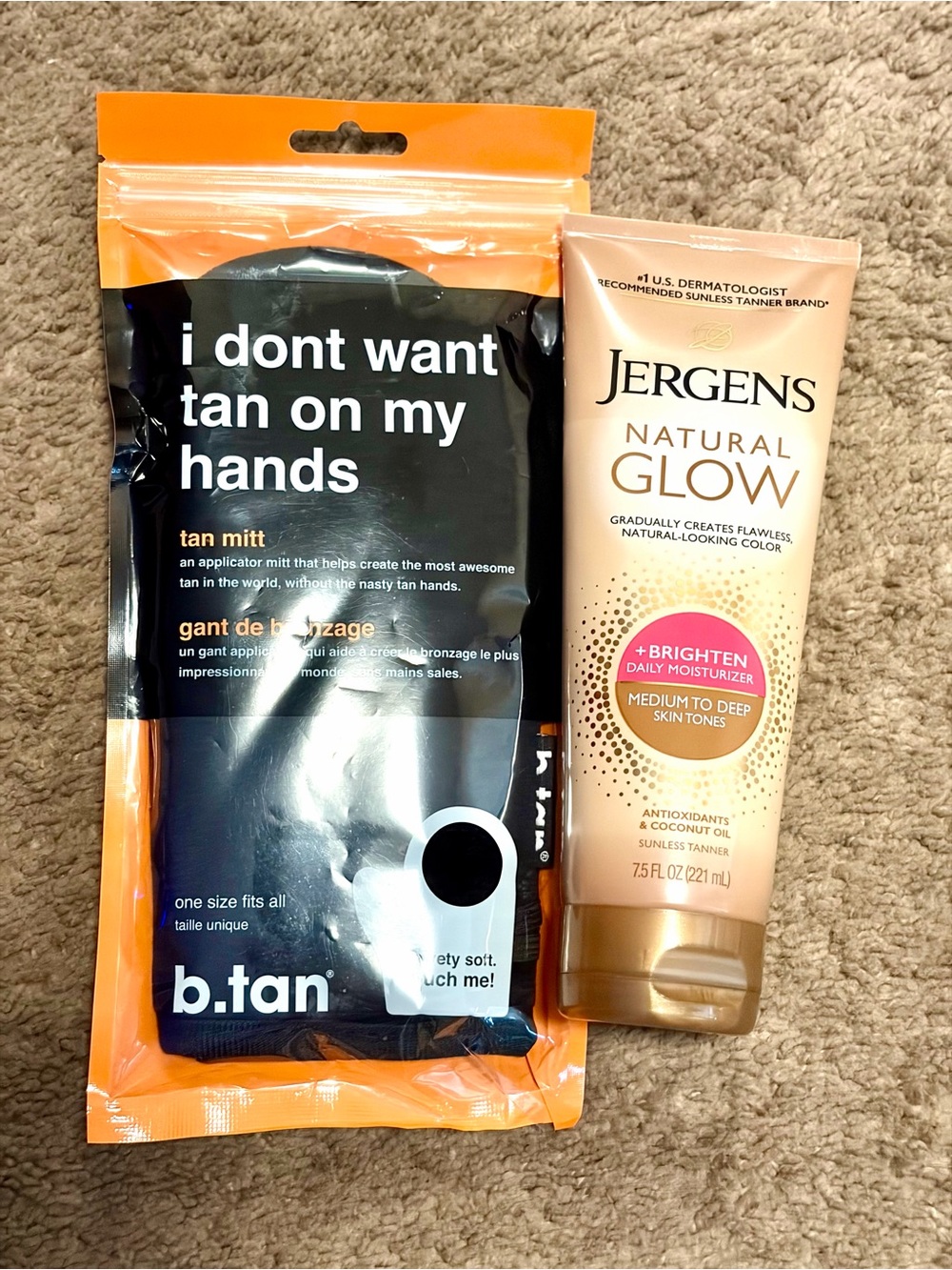 b.tan Black Tan Mitt + Jergens Natural Glow tanning (Moisturizer)
